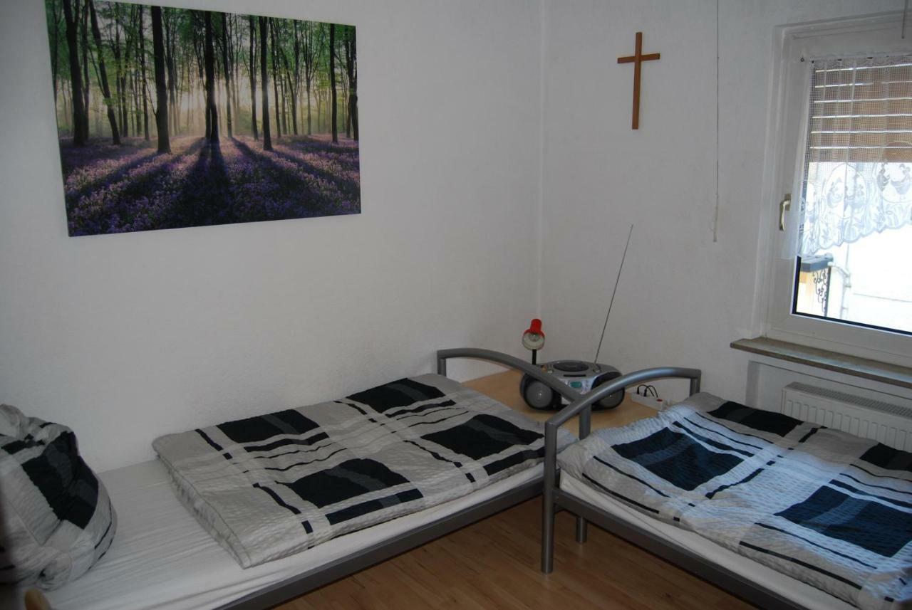 6 Schulstrasse Apartment Biebertal Bagian luar foto