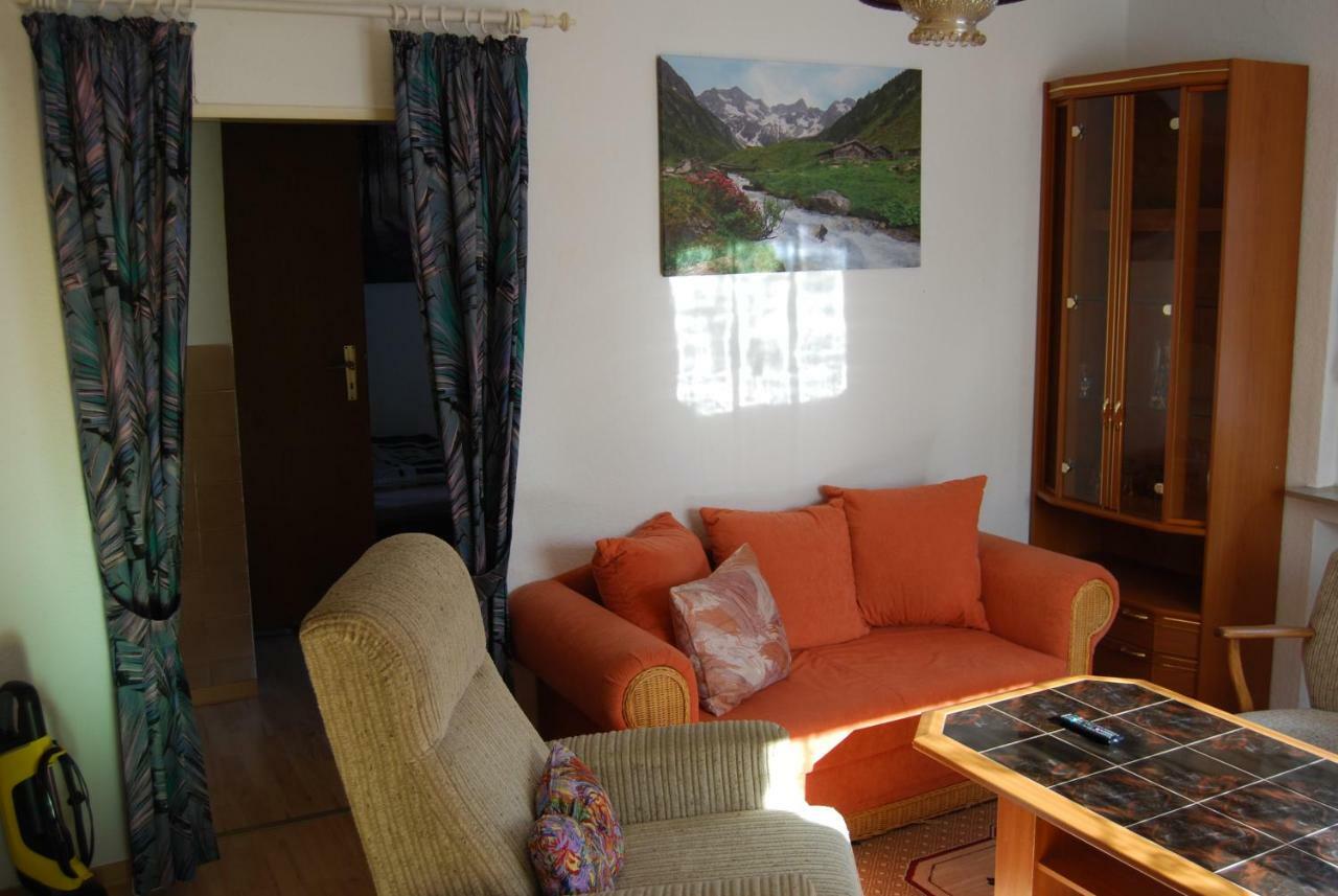 6 Schulstrasse Apartment Biebertal Bagian luar foto